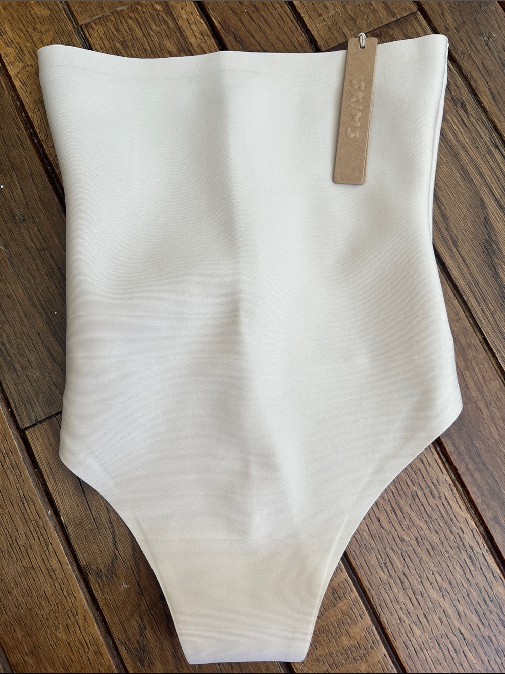 SKIMS Sand Nude Skims Body Core Sculpt High Waisted Thong Size Medium NWT